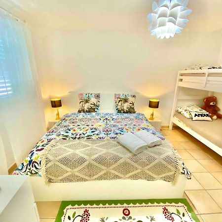 Villa Magellan, Walkable Orient Bay Beach, Private Pool Exterior photo